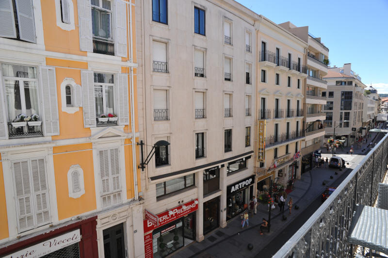 Cannes Locations, appartements et villas en location  Cannes, copyrights John and John Real Estate, photo Rf 015-01
