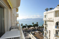 Cannes Locations, appartements et villas en location  Cannes, copyrights John and John Real Estate, photo Rf 079-01