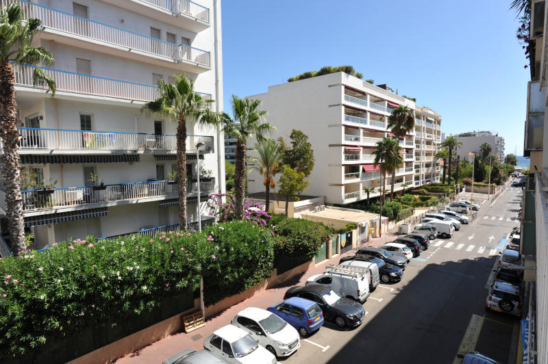 Cannes Locations, appartements et villas en location  Cannes, copyrights John and John Real Estate, photo Rf 086-01