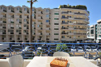 Cannes Locations, appartements et villas en location  Cannes, copyrights John and John Real Estate, photo Rf 188-02