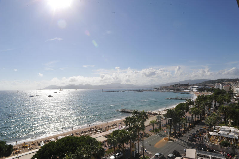 Cannes Locations, appartements et villas en location  Cannes, copyrights John and John Real Estate, photo Rf 278-02