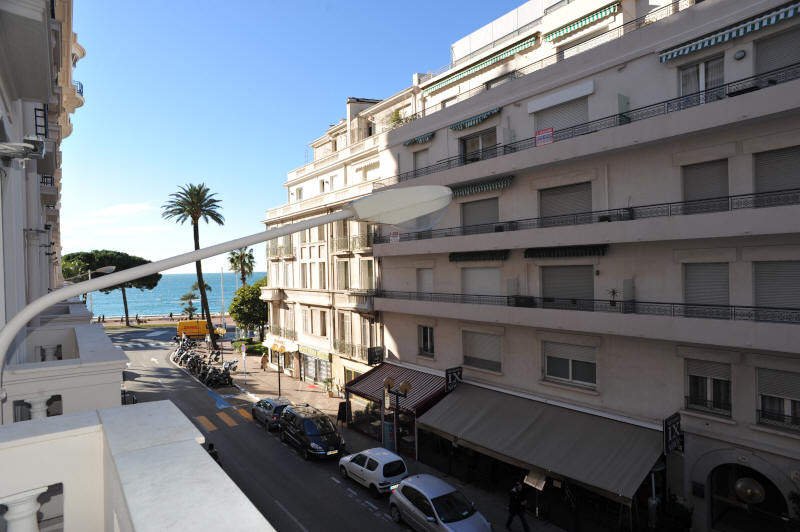 Cannes Locations, appartements et villas en location  Cannes, copyrights John and John Real Estate, photo Rf 351-07