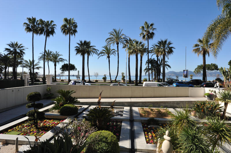 Cannes Locations, appartements et villas en location  Cannes, copyrights John and John Real Estate, photo Rf 434-16