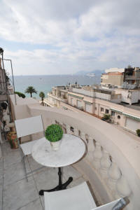 Cannes Locations, appartements et villas en location  Cannes, copyrights John and John Real Estate, photo Rf 087-02