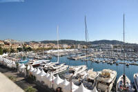Cannes Locations, appartements et villas en location  Cannes, copyrights John and John Real Estate, photo Rf 109-05
