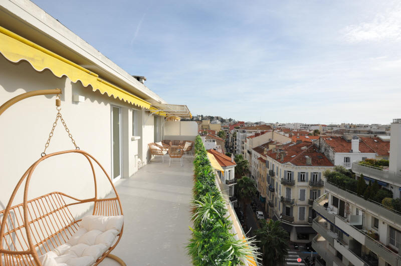 Cannes Locations, appartements et villas en location  Cannes, copyrights John and John Real Estate, photo Rf 124-02