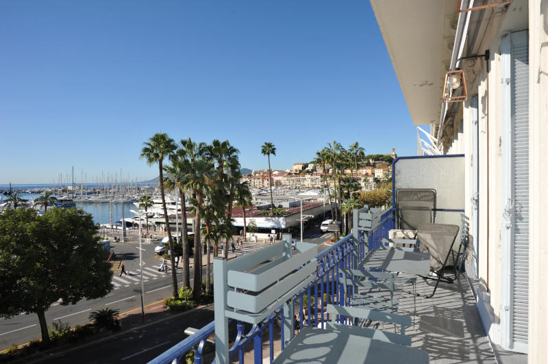 Cannes Locations, appartements et villas en location  Cannes, copyrights John and John Real Estate, photo Rf 212-01