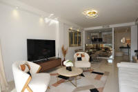 Cannes Locations, appartements et villas en location  Cannes, copyrights John and John Real Estate, photo Rf 214-07