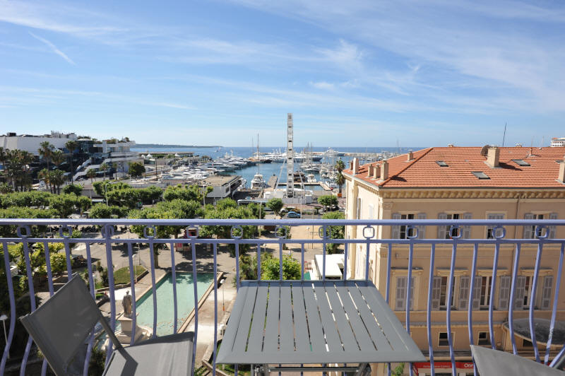 Cannes Locations, appartements et villas en location  Cannes, copyrights John and John Real Estate, photo Rf 265-03