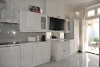 Cannes Locations, appartements et villas en location  Cannes, copyrights John and John Real Estate, photo Rf 437-04